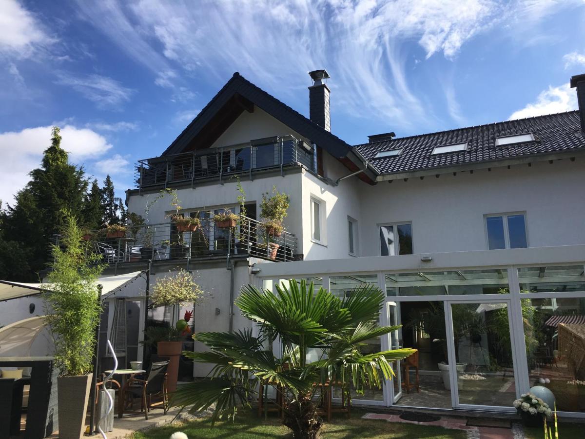 Stadtvilla Intzeplatz - Apartment Borkum Remscheid Eksteriør billede
